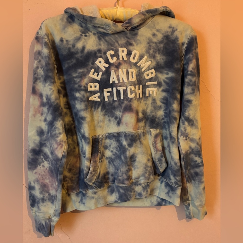 Abercrombie & Fitch Blue and Cream Tie-Dye Sweatshirt